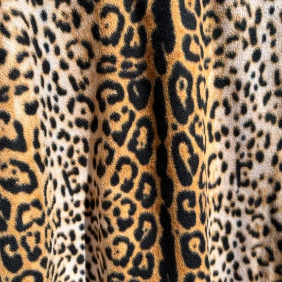 Betsey Johnson Fleece Leopard Print Top Sweater Size M Boho Glam Girly - Picture 10 of 11